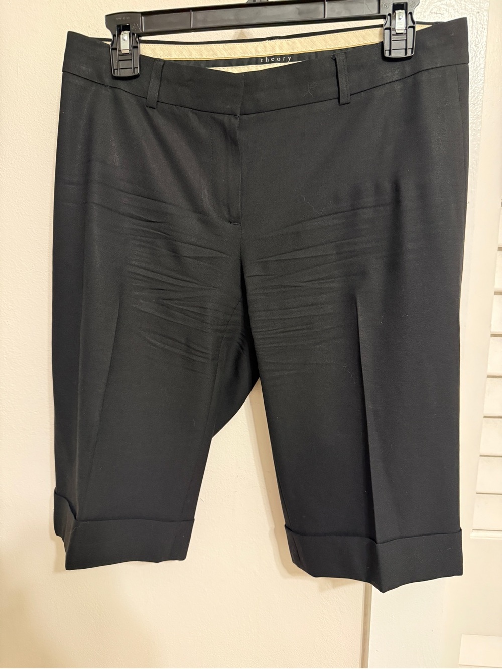 Theory Black Wool Blend Bermuda Shorts | Women’s Size 6 🖤